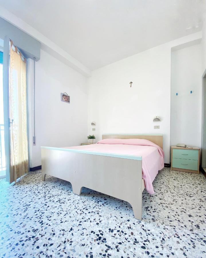 Hotel Dinarica Marotta Bagian luar foto